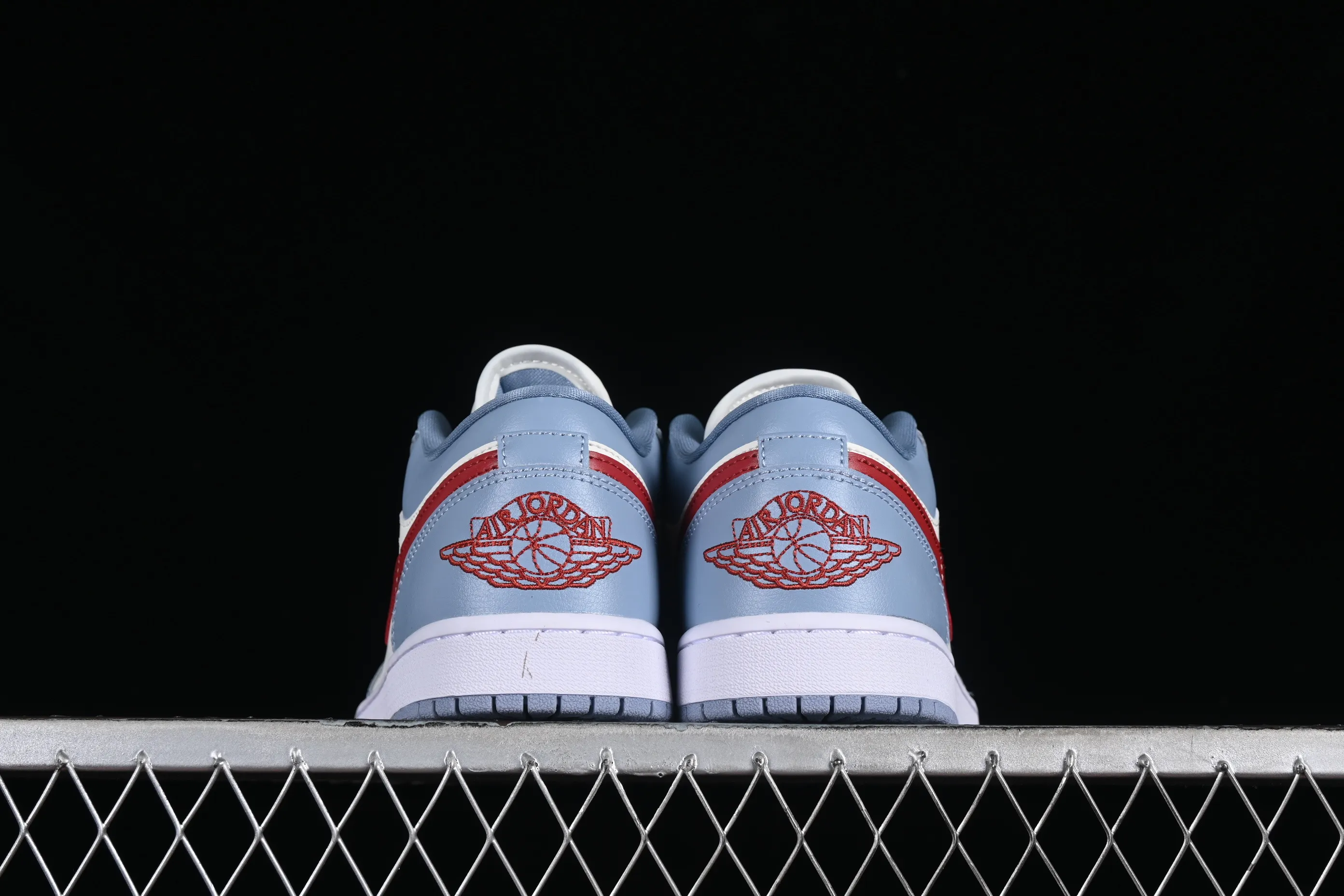 All categories Air Jordan Jordan series basketball shoes Air Jordan 1 Low G version pure original Air Jordan 1 Low AJ1 Joe 1 white blue red toe low-top cultural casual sneakers DC0774-164
